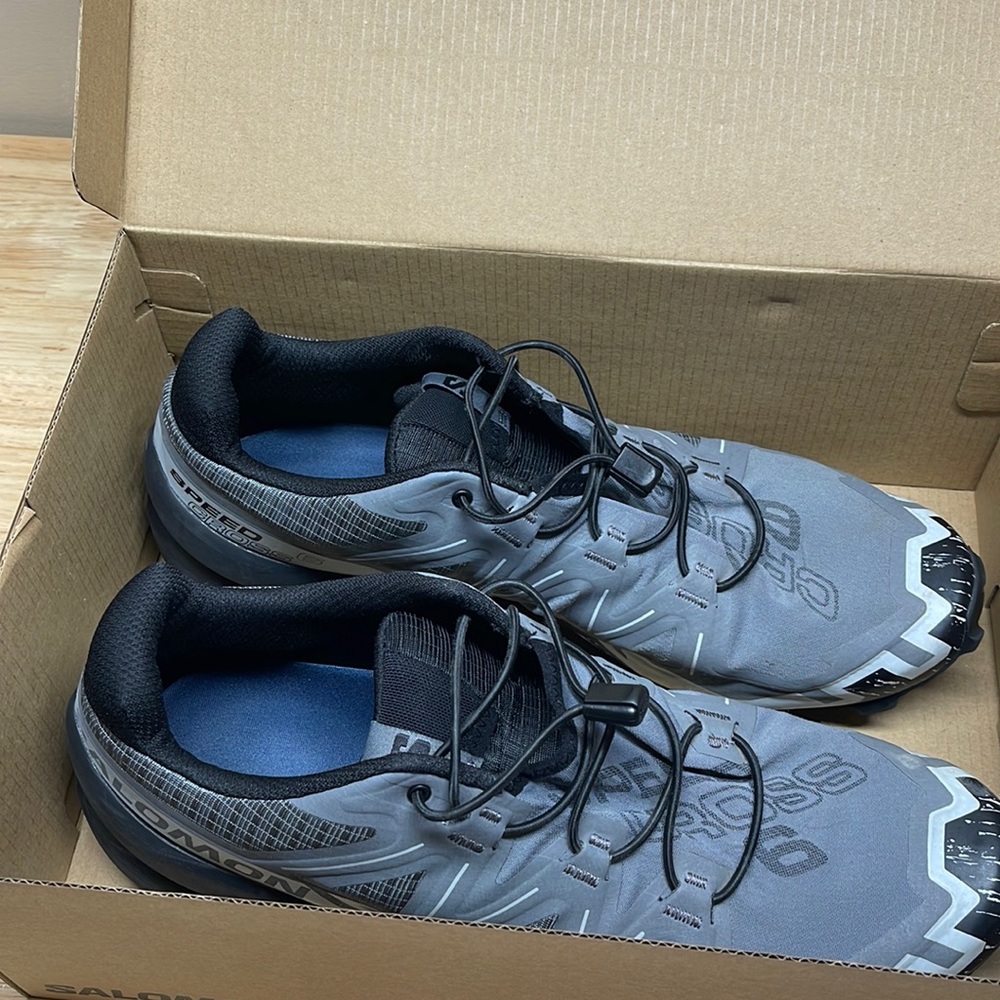 Salomon men’s shoes 11.5